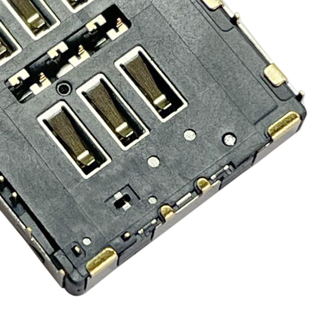 iPhone 13 Pro SIM Card Reader Socket Replacement - Image 3